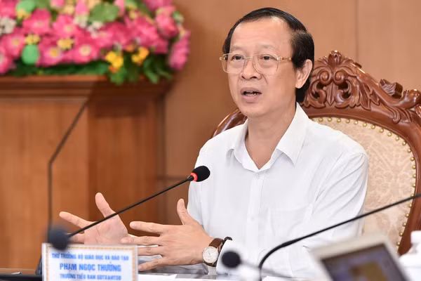 Thứ trưởng Thường trực Bộ GD&ĐT Phạm Ngọc Thưởng.