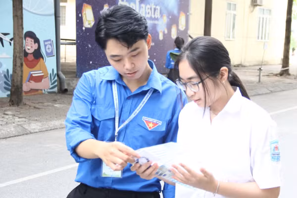 Thí sinh tham dự Kỳ thi đánh giá năng lực năm 2025 do Trường ĐH Sư phạm Hà Nội tổ chức.