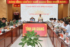 Quang cảnh cuộc họp.