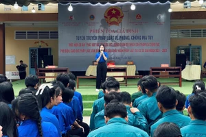 Phiên tòa giả định tuyên truyền pháp luật về phòng, chống ma túy tại Trường THPT An Biên.