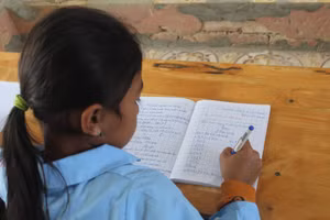 Hà Tĩnh là một trong 8 tỉnh (trước sáp nhập) hoàn thành đạt chuẩn phổ cập THCS mức độ 3, xóa mù mức độ 2.