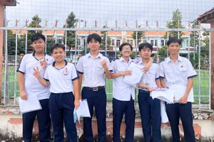 Thí sinh dự thi trường chuyên ở An Giang vững tin trước giờ làm bài