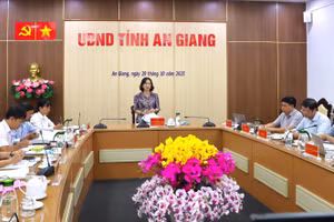 Quang cảnh buổi làm việc.