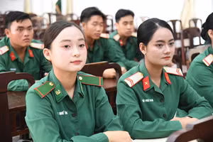 Các cán bộ, chiến sĩ thực hiện nhiệm vụ tại A80. Ảnh: Phương Vũ.