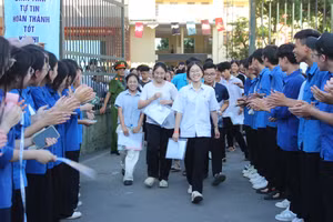 Thí sinh Hà Tĩnh thở phào nhẹ nhõm sau 2 ngày thi.