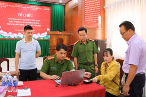 Quá trình thu mẫu được tổ chức khoa học, chặt chẽ, bảo đảm đúng quy trình kỹ thuật, an toàn và chính xác.