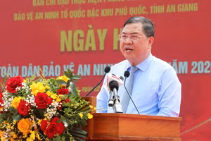 Phó Thủ tướng Thường trực Chính phủ Phạm Gia Túc phát biểu chỉ đạo tại Ngày hội.