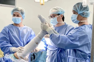 Ca phẫu thuật nội soi khớp gối.