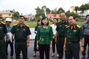 Đoàn kiểm tra số 5 khảo sát thực tế các dự án. (Ảnh: Phương Vũ)