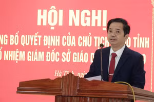 Ông Bùi Nhân Sâm - Tỉnh ủy viên, Phó Trưởng ban Thường trực Ban Tuyên giáo Tỉnh ủy được bầu giữ chức Giám đốc Sở Giáo dục và Đào Tạo Hà Tĩnh