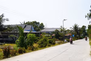 Con đường nông thôn mới tại Giang Thành. (Ảnh: Yến Phương)