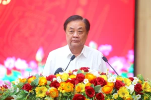 Phó Chủ tịch Quốc hội Lê Minh Hoan phát biểu tại Hội thảo.
