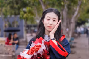 Em Võ Thị Thanh Huyền - Lớp 12A1 Trường THPT Nguyễn Thị Minh Khai (Hà Tĩnh).