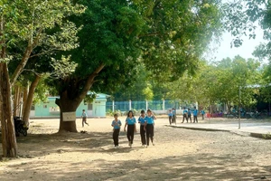 Những ngôi trường nội trú liên cấp sắp được xây dựng được kỳ vọng sẽ tiếp sức để học sinh vững bước đến trường. Ảnh: K.H.