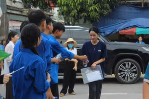 Thí sinh tham gia Kỳ thi lớp 10 vào Trường THPT chuyên Hà Tĩnh.