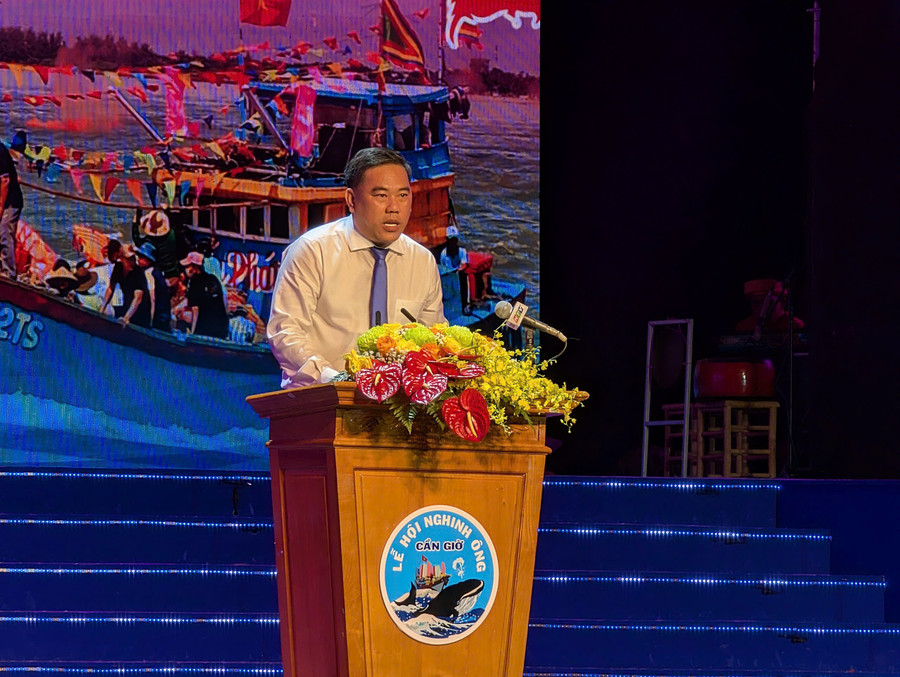 Ông Võ Hữu Thắng - Phó Bí thư Đảng ủy, Chủ tịch UBND xã Cần Giờ. Ảnh: T.L. ef40787f2adca082f9cd.jpg