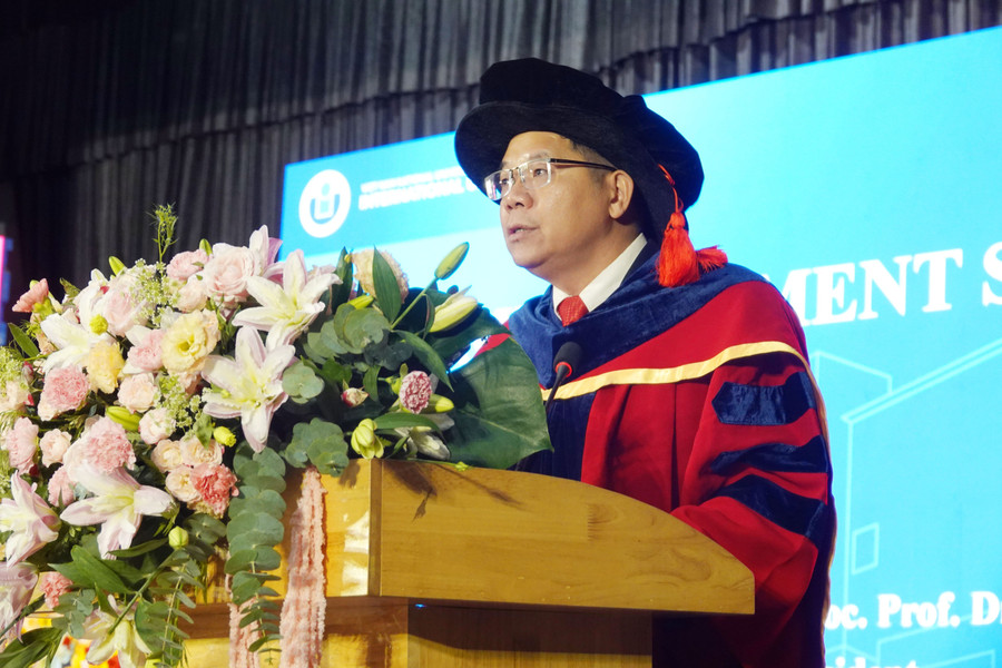 PGS.TS. Lê Văn Thăng - Hiệu trưởng Trường Đại học Quốc tế (Đại học Quốc gia TPHCM). Ảnh: HCMIU. 