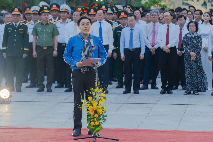 Ông Ngô Minh Hải - Phó Chủ tịch Ủy ban MTTQ Việt Nam TPHCM, Bí thư Thành đoàn TPHCM phát biểu tại buổi lễ. 9dfd44ef-1888-40f1-96c0-c5bc3cd1fe8e.jpg