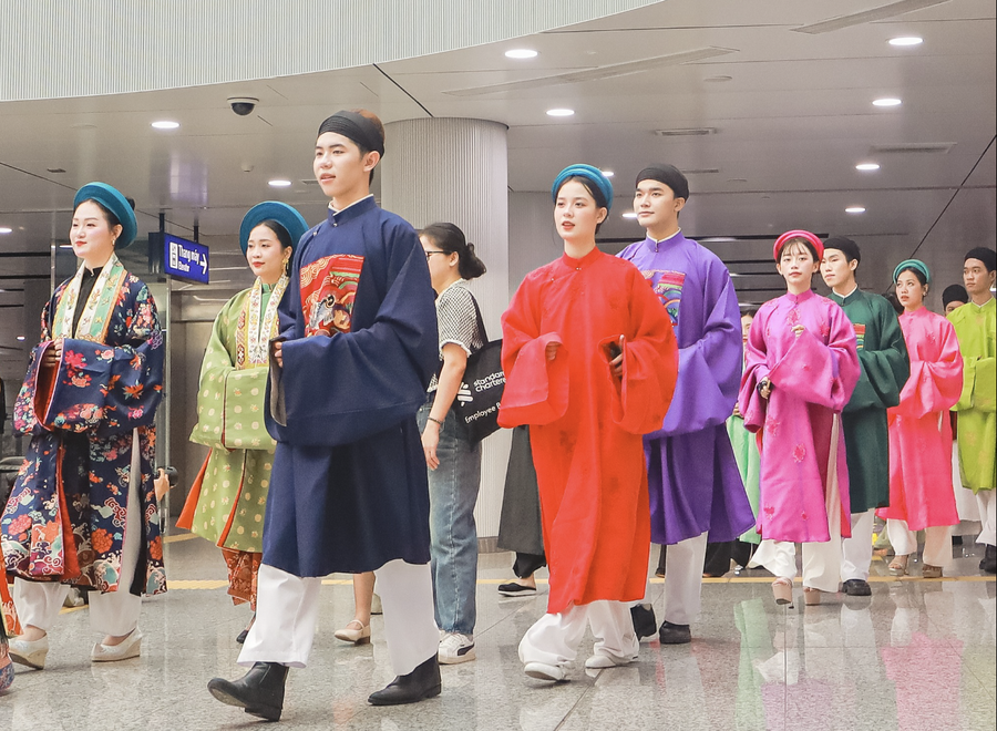 Ngày hội Việt phục "Tóc xanh vạt áo" lần V năm 2025. Ảnh: TXVA. 