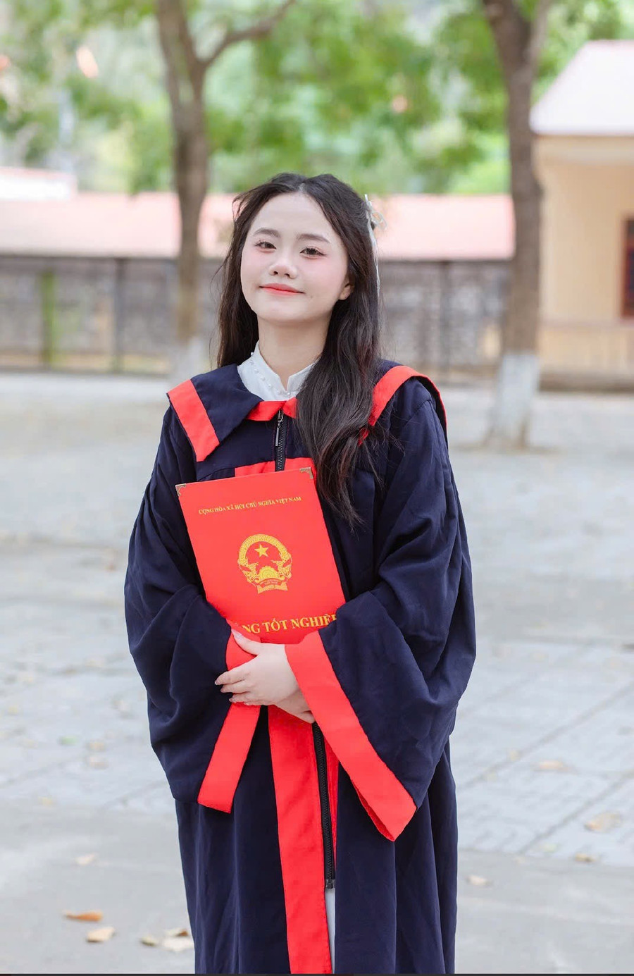 Thủ khoa xét tuyển tổ hợp C00, Trường Đại học Khoa học Xã hội và Nhân văn (Đại học Quốc gia TPHCM). Ảnh: NVCC. le-dieu-chau.jpg