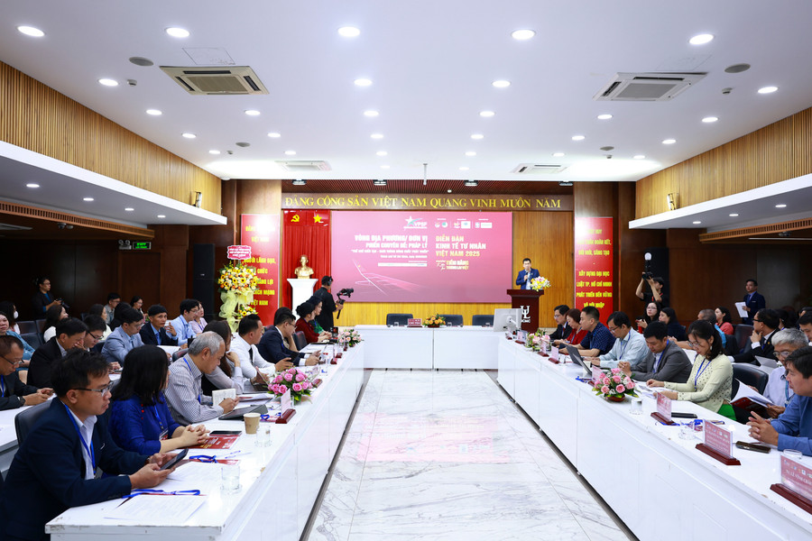 Toàn cảnh phiên hội thảo. Ảnh: HCMULAW. 2025-0825-lumedia-51.jpg