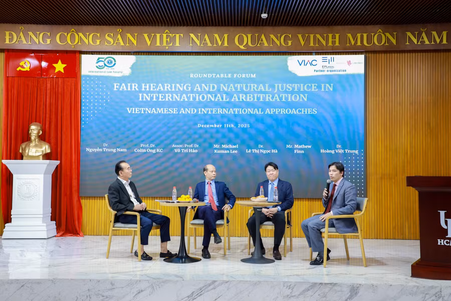 Tọa đàm "Thẩm quyền hội đồng trọng tài và nguyên tắc xét xử công bằng". Ảnh: HCMULAW. 