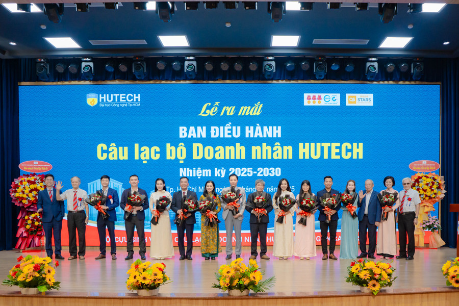 Ban Điều hành CLB Doanh nhân HUTECH nhiệm kỳ 2025 - 2030. Ảnh: HUTECH. 