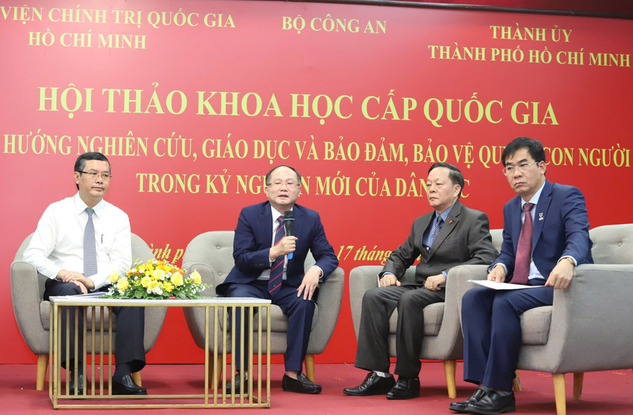 Hội thảo khoa học cấp quốc gia "Định hướng nghiên cứu, giáo dục và bảo đảm, bảo vệ quyền con người trong kỷ nguyên mới của dân tộc". Ảnh: Ngô Tùng. 