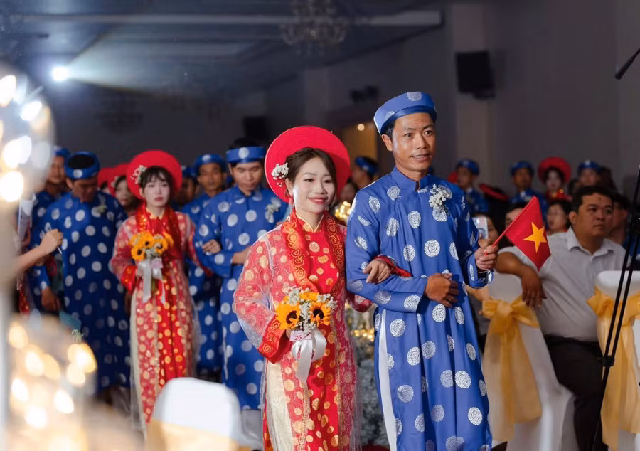 50 cặp đôi được se duyên tại Lễ cưới tập thể năm 2025. Ảnh: Thành đoàn TPHCM. 