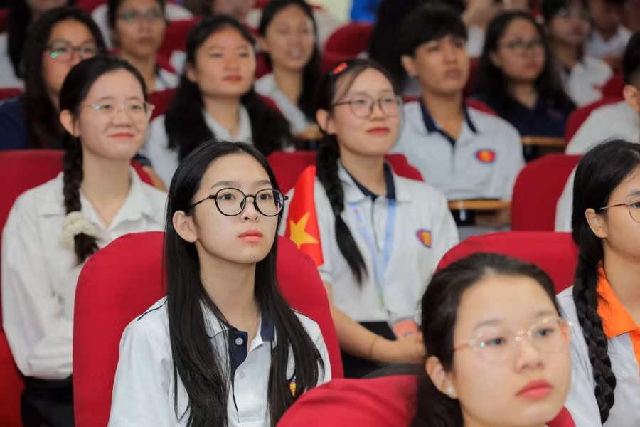 Sinh viên Trường Đại học Khoa học Xã hội và Nhân văn (Đại học Quốc gia TPHCM) trong buổi lễ khai giảng. Ảnh: HCMUSSH. 