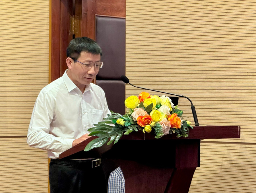 Д-р Ву Тхань Бінь – заступник директора Департаменту науки, технологій та інформації (Міністерство освіти та навчання). Фото: Туї Лінь. 4b0c0b378745081b5154.jpg