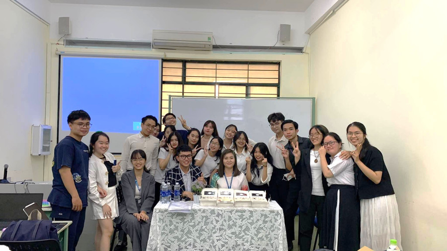 Sinh viên ngành Ngôn ngữ Anh, Công nghệ thông tin hoặc các chương trình chất lượng cao, liên kết quốc tế thường có yêu cầu ngoại ngữ cao hơn. Ảnh: G.H. nna-hcmussh.jpg