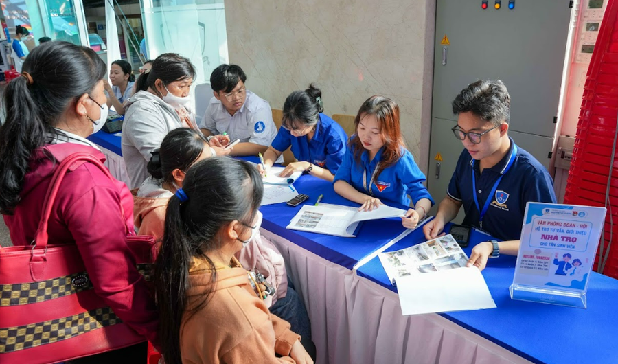 Sinh viên nhập học tại Trường Đại học Nguyễn Tất Thành. Ảnh: NTTU. 