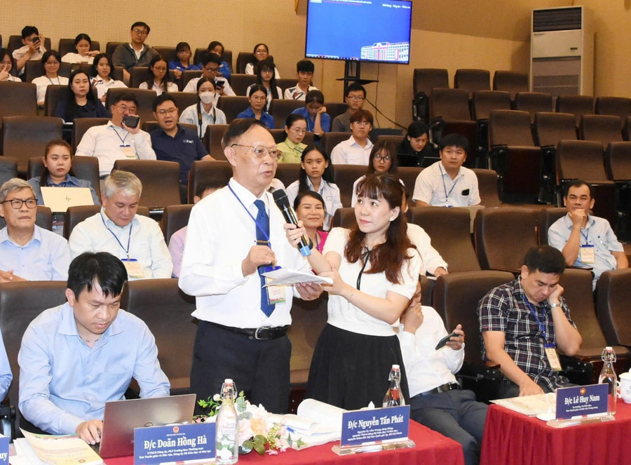 Dr. Nguyen Tan Phat, außerordentlicher Professor, ehemaliger stellvertretender Minister für Bildung und Ausbildung und ehemaliger Direktor der Nationaluniversität Ho-Chi-Minh-Stadt. Foto: HCMUE. 7258d63f6647ea19b356.jpg
