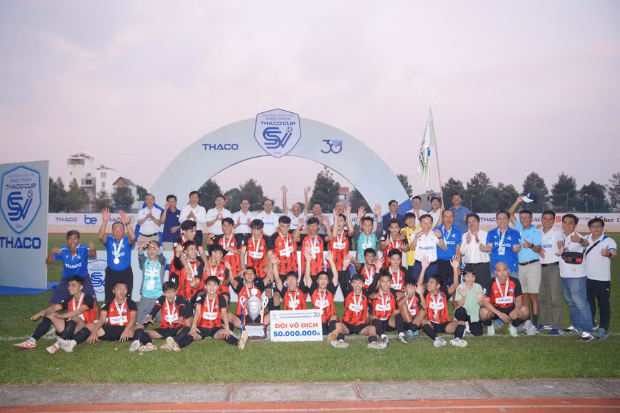 Trường Đại học Bách khoa TPHCM đánh bại Trường Đại học An Giang với tỷ số 1-0 và giành chức vô địch. Ảnh: BTC. 