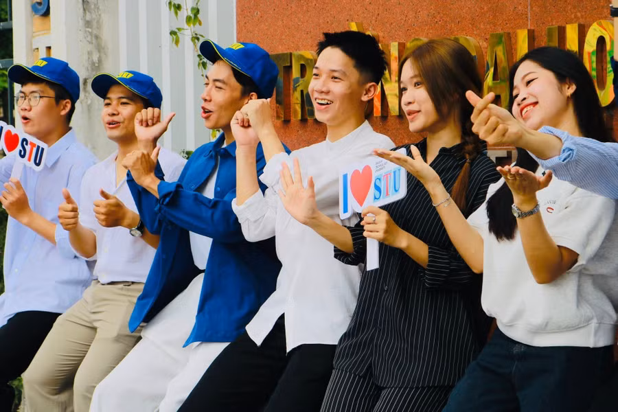 Trường Đại học Công nghệ Sài Gòn hào hứng chào đón năm học mới. Ảnh: STU. 