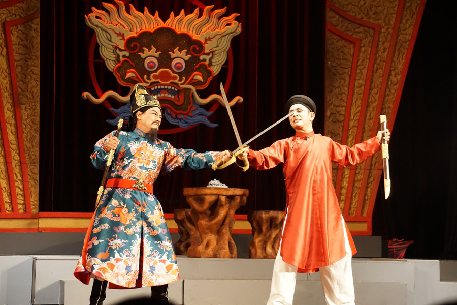 Một cảnh trong vở “Đức Thượng Công Tả quân Lê Văn Duyệt - Người mang 9 án tử” của Nhà hát IDECAF. Ảnh: IDECAF. 9-duc-thuong-cong-1726061335997918632661.jpg