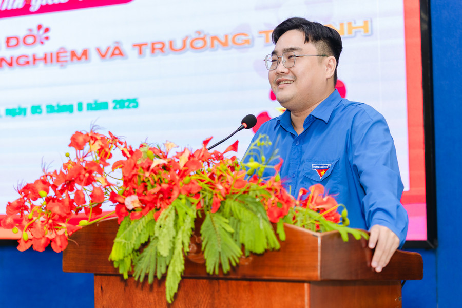 Anh Ngô Minh Hải - Bí thư Thành đoàn TPHCM chia sẻ niềm vui tại sự kiện. Ảnh: Thphuc. thphuc-52.jpg