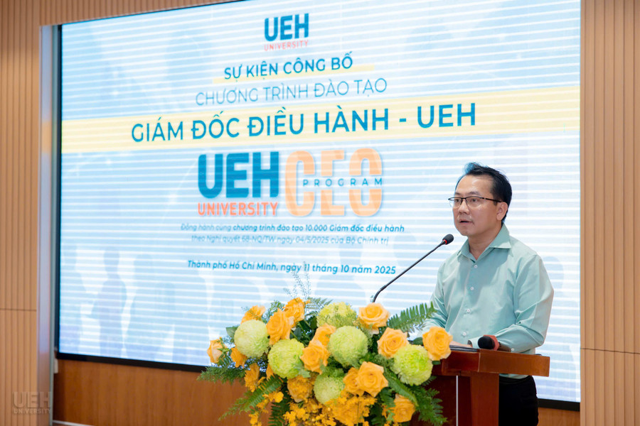 Ông Nguyễn Anh Đức - Phó Giám đốc Sở Công Thương TPHCM kỳ vọng về chương trình. Ảnh: UEH. ong-nguyen-anh-duc-pho-giam-doc-so-cong-thuong-tphcm-chia-se-ky-vong-ve-chuong-trinh-ueh-ceo-program.jpg