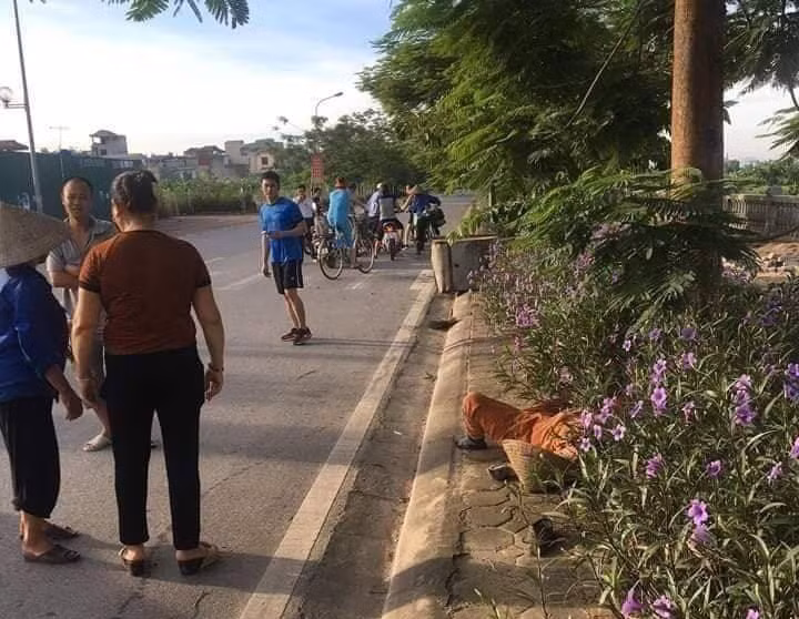 Hà Nội: Nữ lao công kịp ghi lại biển số xe gây tai nạn trước khi tử vong