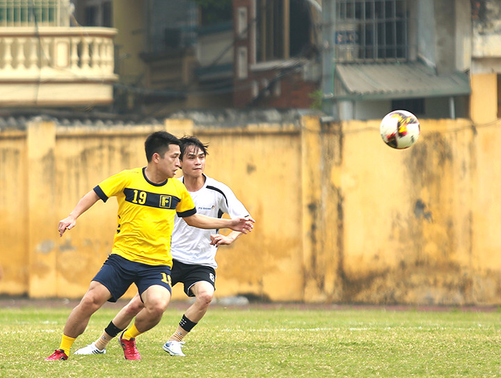 Trước đó, đội bóng DuaFat với dàn cầu thủ đồng đều đã đè bẹp PG Bank với 6 bàn không gỡ.