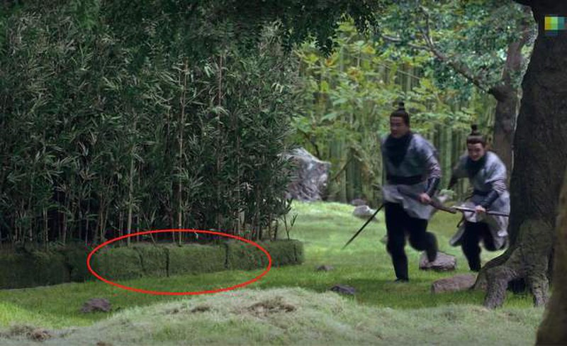 Lộ sạn phim cổ trang Trung Quốc ngớ ngẩn - Hình 2 Lo san phim co trang Trung Quoc ngo ngan-Hinh-2