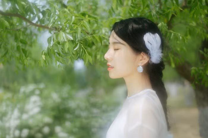 Đàn bà thông minh không níu kéo đàn ông để tự hạ thấp mình