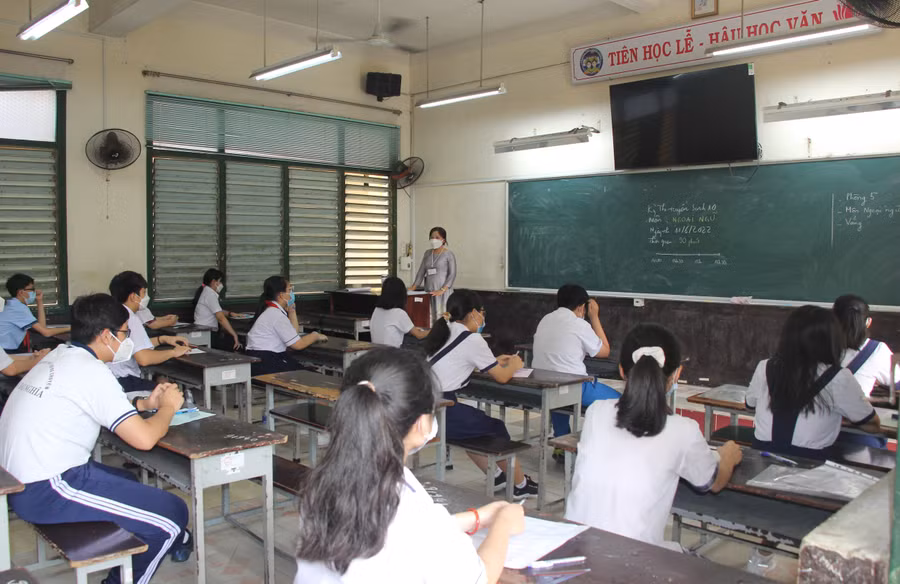 Thí sinh tham gia kỳ thi tuyển sinh lớp 10 năm 2022.