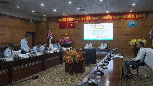 Thi vòng 2 của kỳ thi tuyển chức danh phó hiệu trưởng cho 3 trường THPT tại TPHCM.