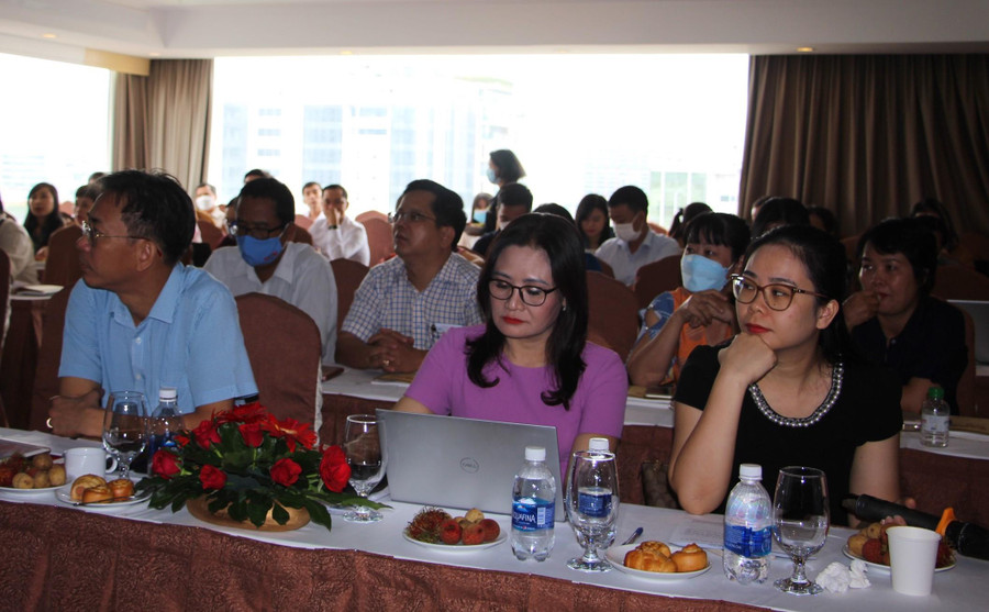 Đông đảo phóng viên, biên tập viên tham dự buổi tập huấn. Đông đảo phóng viên, biên tập viên tham dự buổi tập huấn.