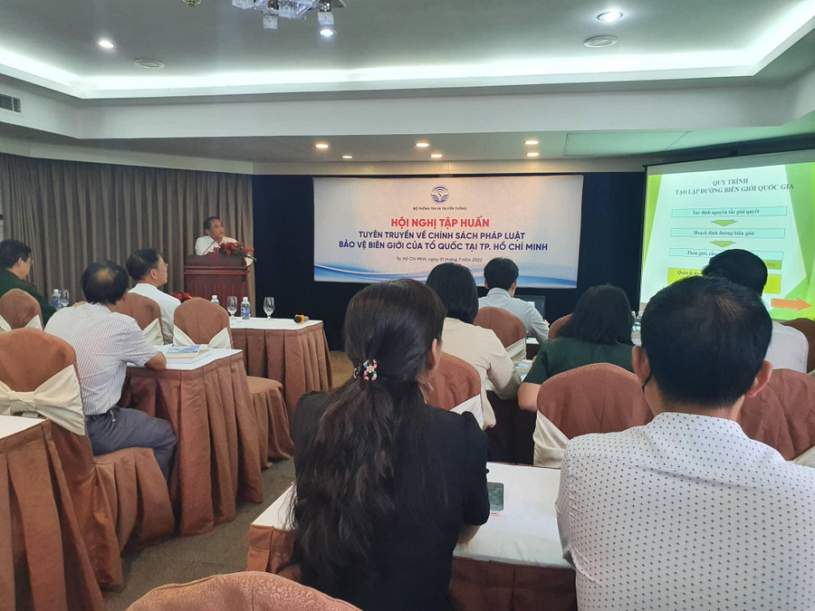 Toàn cảnh buổi tập huấn. Toàn cảnh buổi tập huấn.