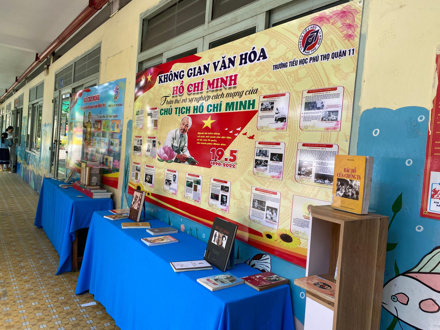 Những đầu sách về Bác được lựa chọn phù hợp với lứa tuổi học sinh.