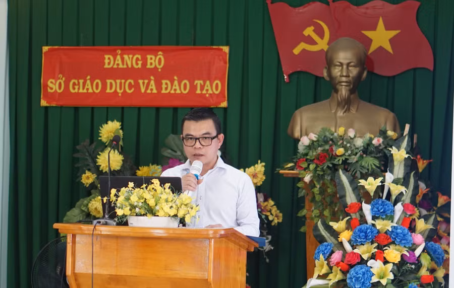 Ông Nguyễn Đắc Lực phát biểu tại đợt trao tặng.