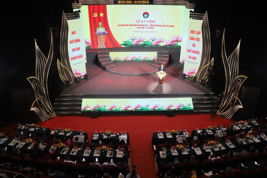 Toàn cảnh Lễ kỷ niệm 120 năm Ngày sinh Tổng Bí thư Trần Phú.